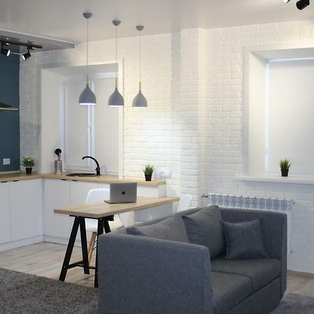 Студия "Loft" Apartment Pavlodar Luaran gambar